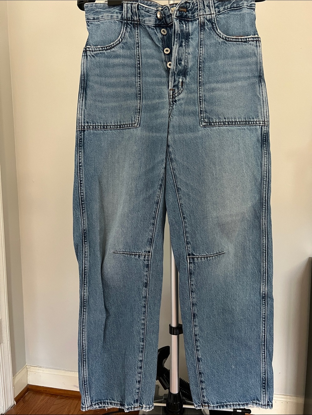 Madewell Light Blue Straight-Leg Jeans with Patch Pockets